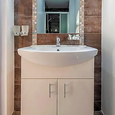 Bed & Breakfast Klondyke House 3*